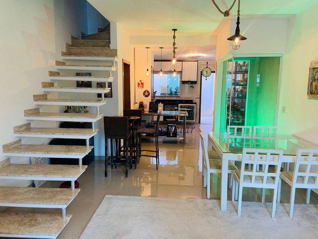 Sobrado à venda com 3 quartos, 180m² - Foto 1