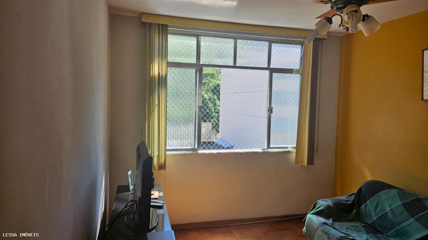 Apartamento à venda com 2 quartos, 60m² - Foto 15