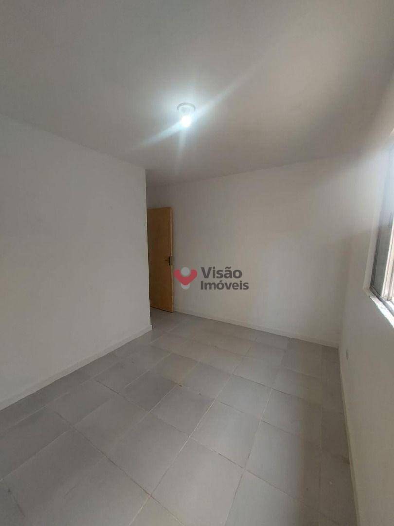 Casa à venda com 2 quartos, 56m² - Foto 18