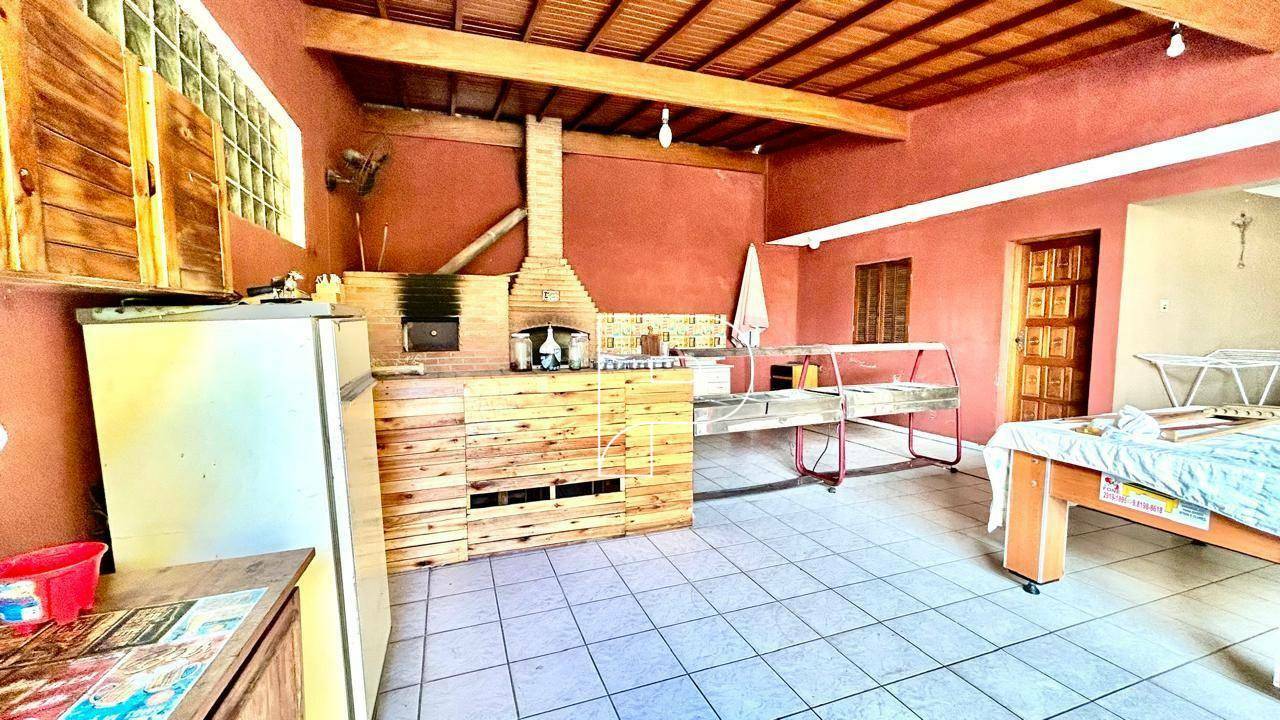 Casa à venda e aluguel com 3 quartos, 152m² - Foto 11