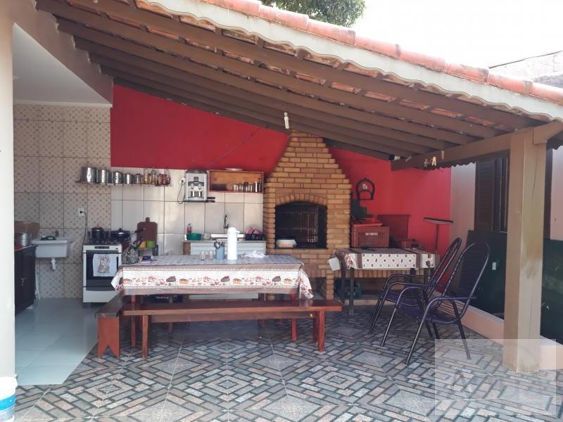 Casa à venda com 4 quartos, 250m² - Foto 17