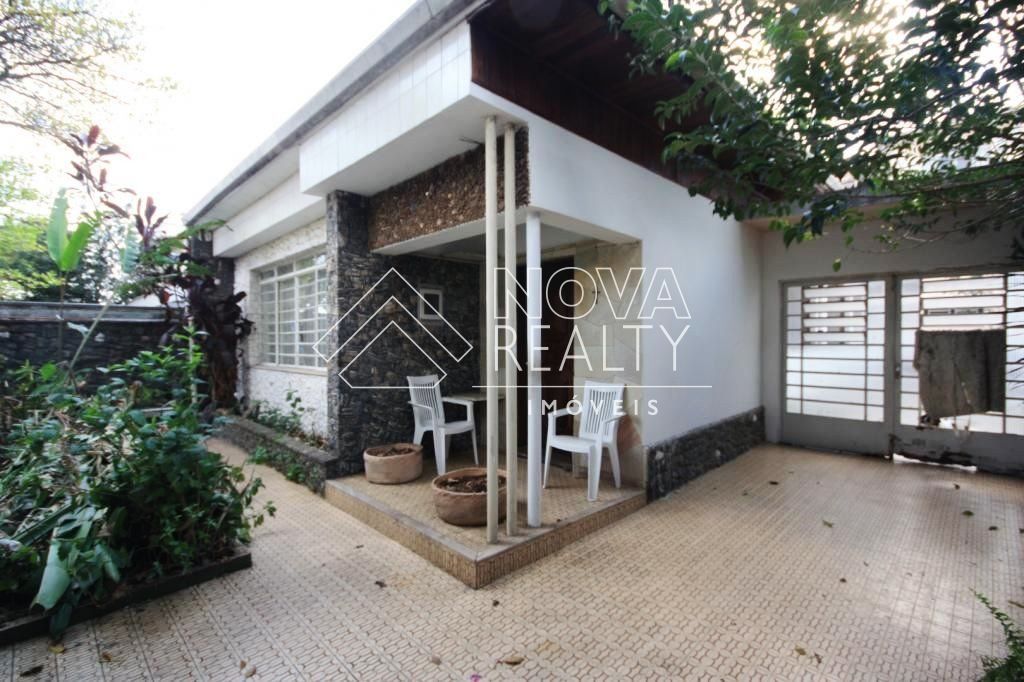 Casa à venda com 2 quartos, 323m² - Foto 1