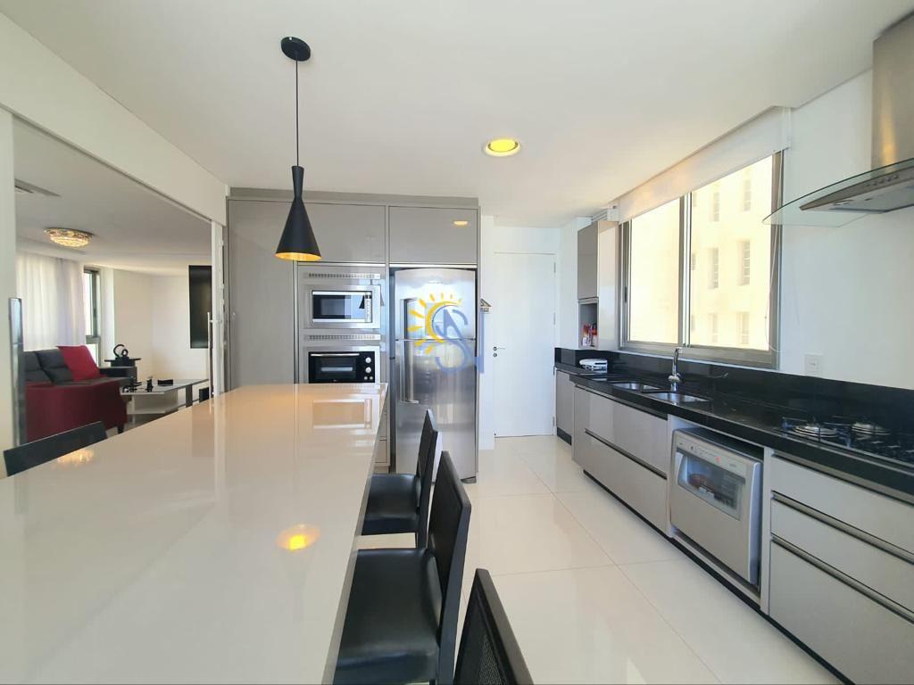 Apartamento à venda com 4 quartos, 212m² - Foto 9