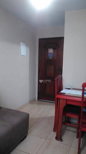 Apartamento à venda com 2 quartos, 65m² - Foto 2