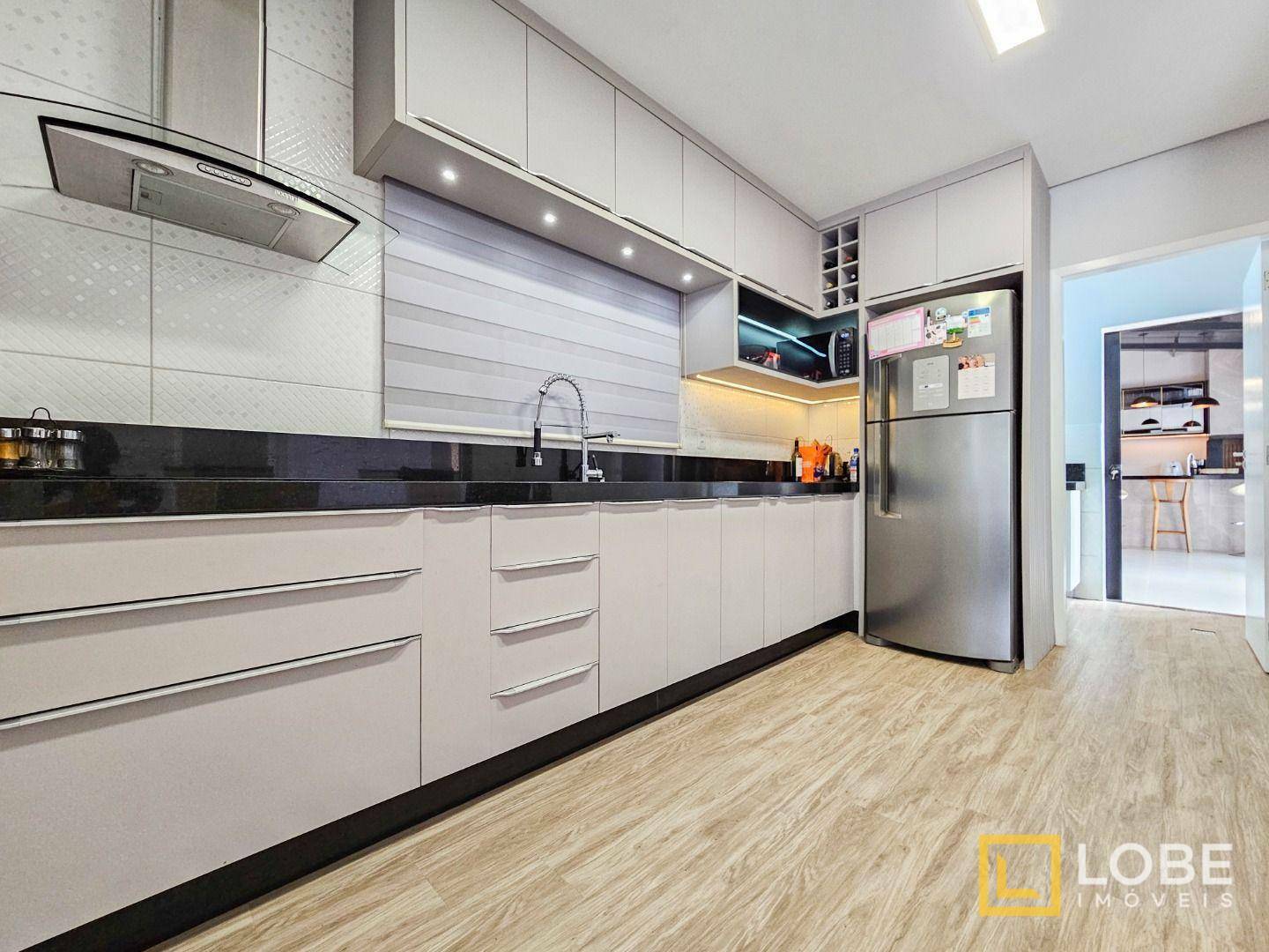 Casa à venda com 3 quartos, 160m² - Foto 8