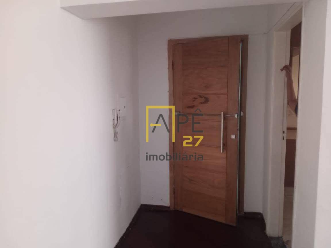 Apartamento à venda com 2 quartos, 70m² - Foto 6