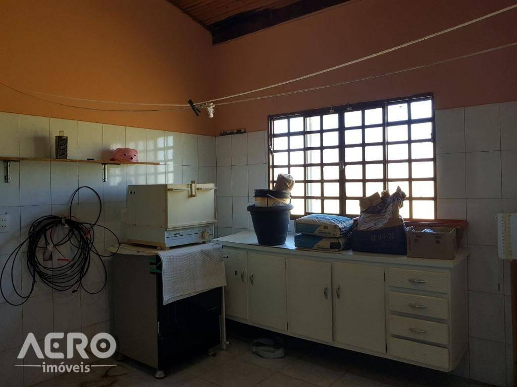 Chácara à venda com 5 quartos, 530m² - Foto 16