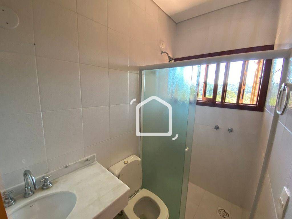 Casa para alugar com 4 quartos, 300m² - Foto 41