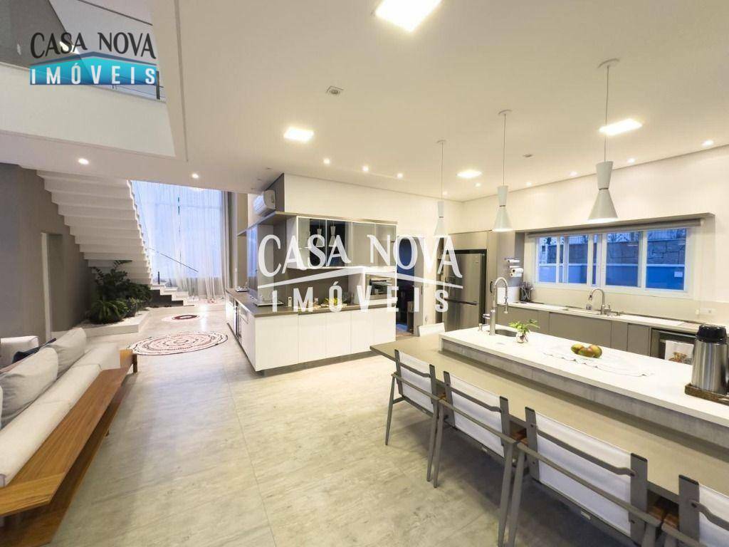 Casa de Condomínio à venda com 4 quartos, 560m² - Foto 9