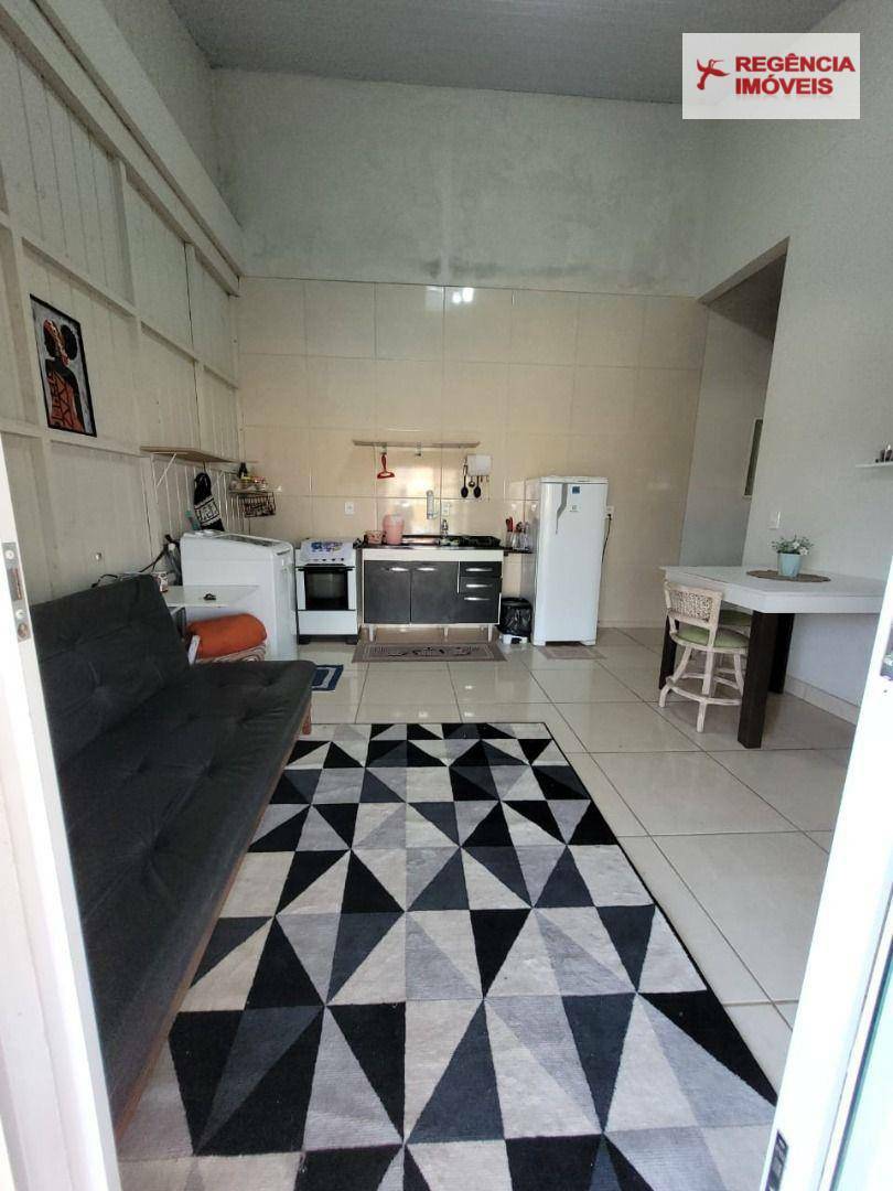 Casa à venda com 1 quarto, 100m² - Foto 4