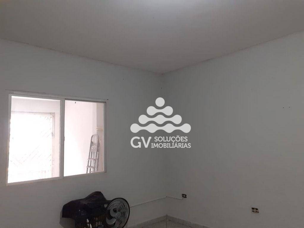 Casa à venda com 4 quartos, 125m² - Foto 13