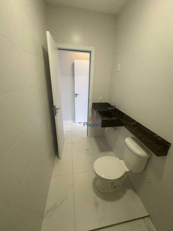 Sobrado à venda com 2 quartos, 70m² - Foto 2