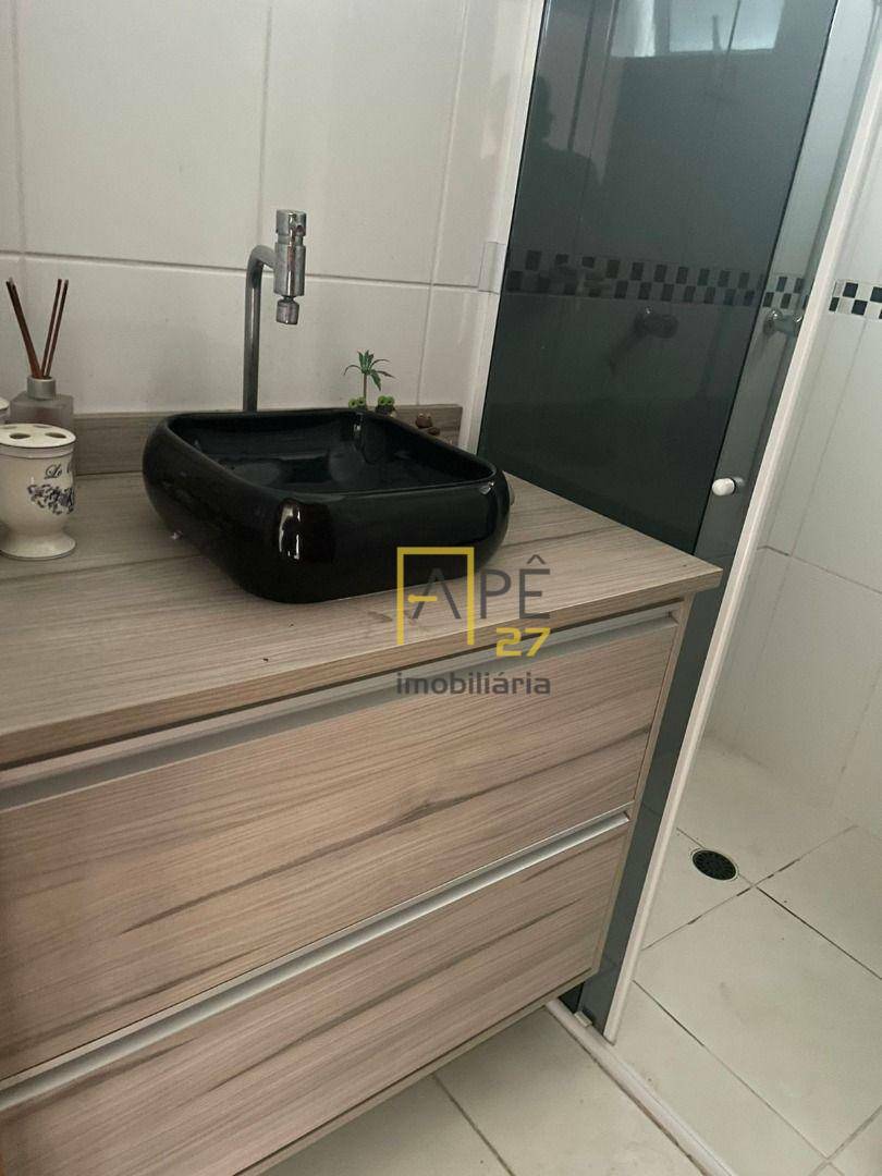 Apartamento para alugar com 2 quartos, 80m² - Foto 12