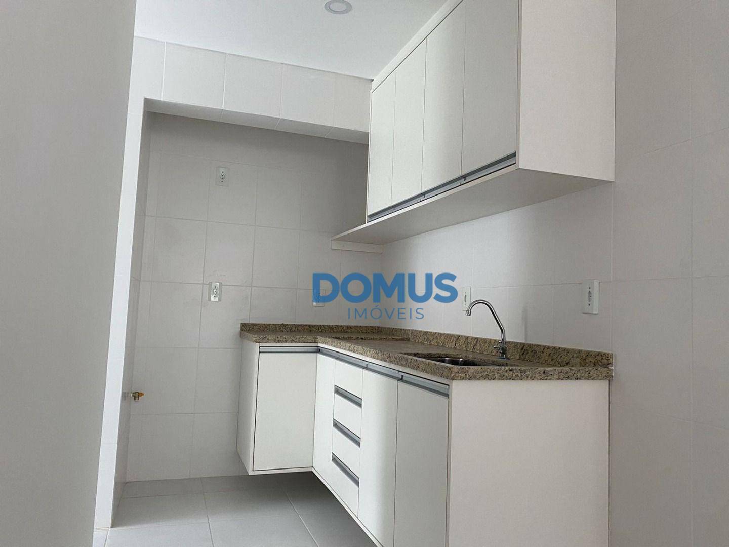 Apartamento à venda com 2 quartos, 68m² - Foto 12