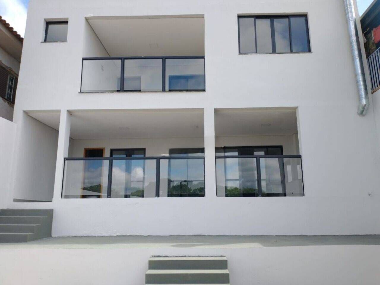 Casa à venda com 3 quartos, 240m² - Foto 2