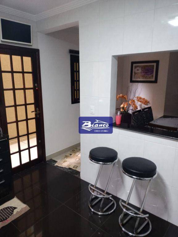 Sobrado à venda com 3 quartos, 220m² - Foto 13