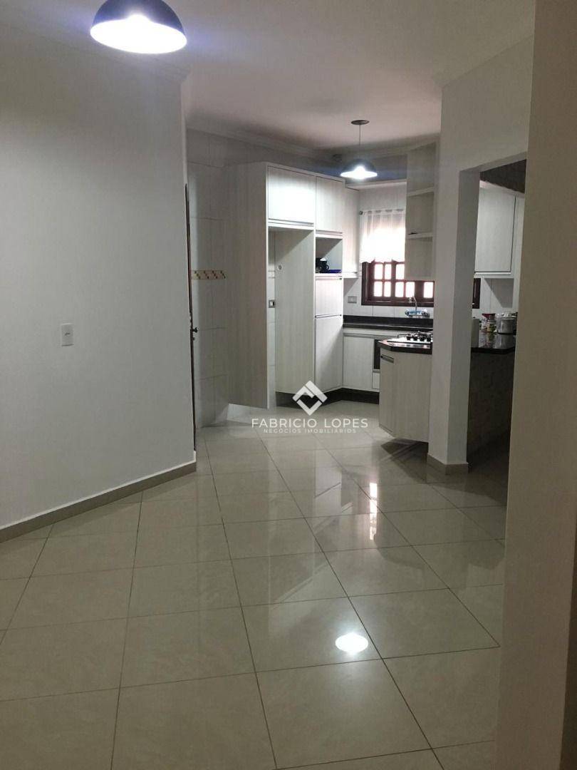 Casa à venda e aluguel com 3 quartos, 220m² - Foto 9