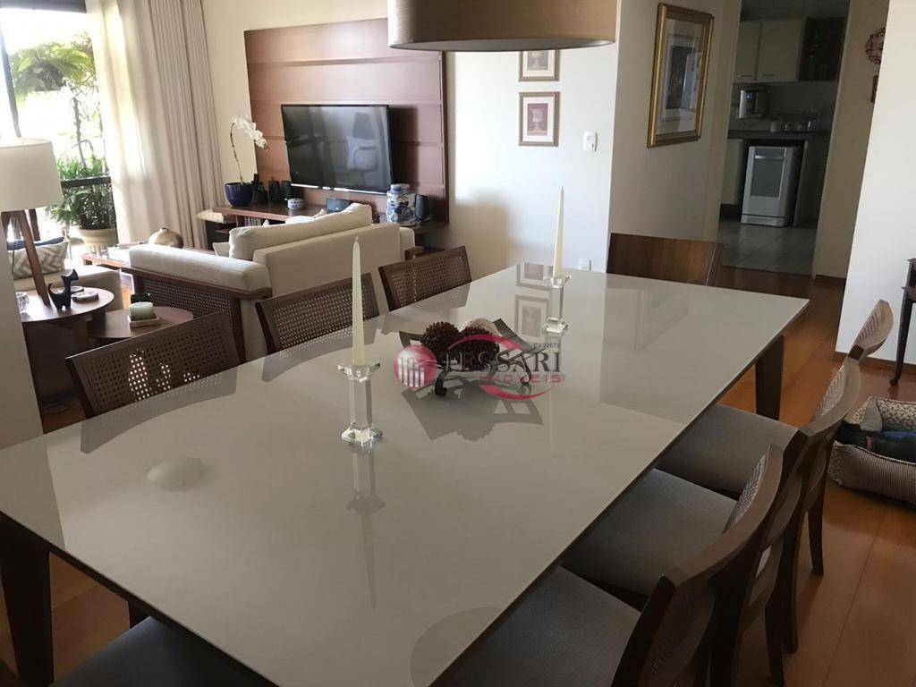 Apartamento à venda com 3 quartos, 130m² - Foto 2