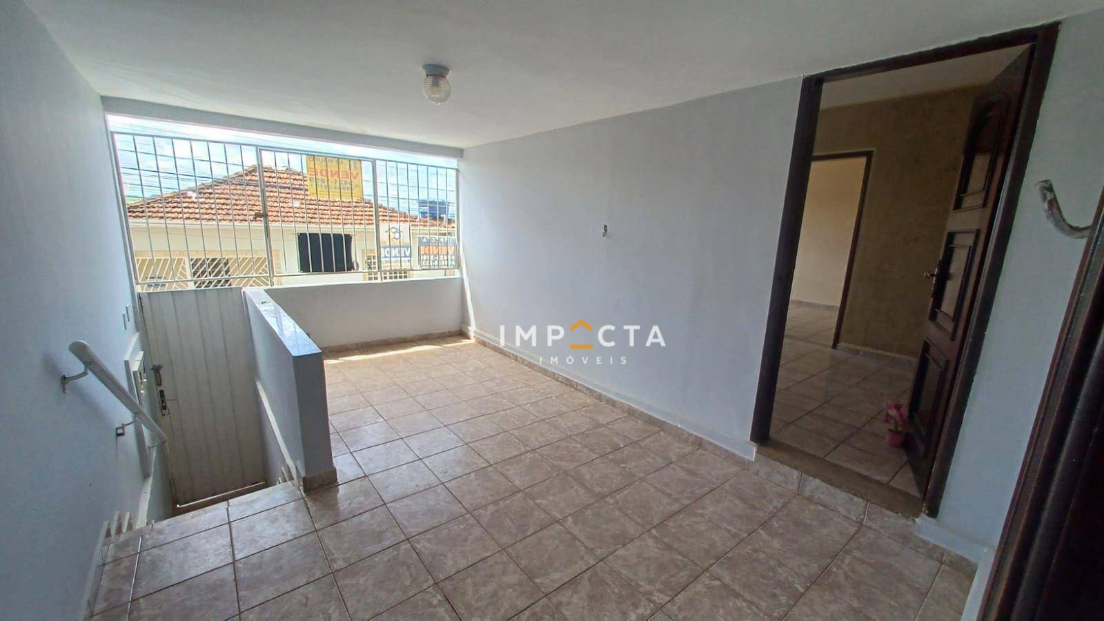 Casa à venda com 4 quartos, 128m² - Foto 1