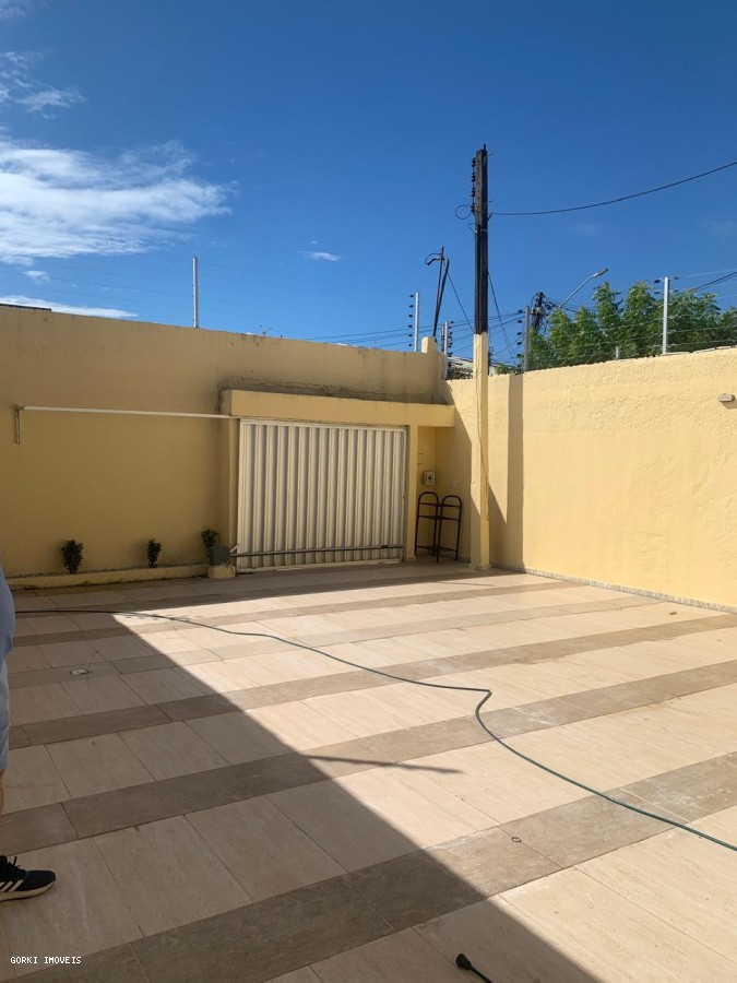 Casa à venda com 4 quartos, 151m² - Foto 13