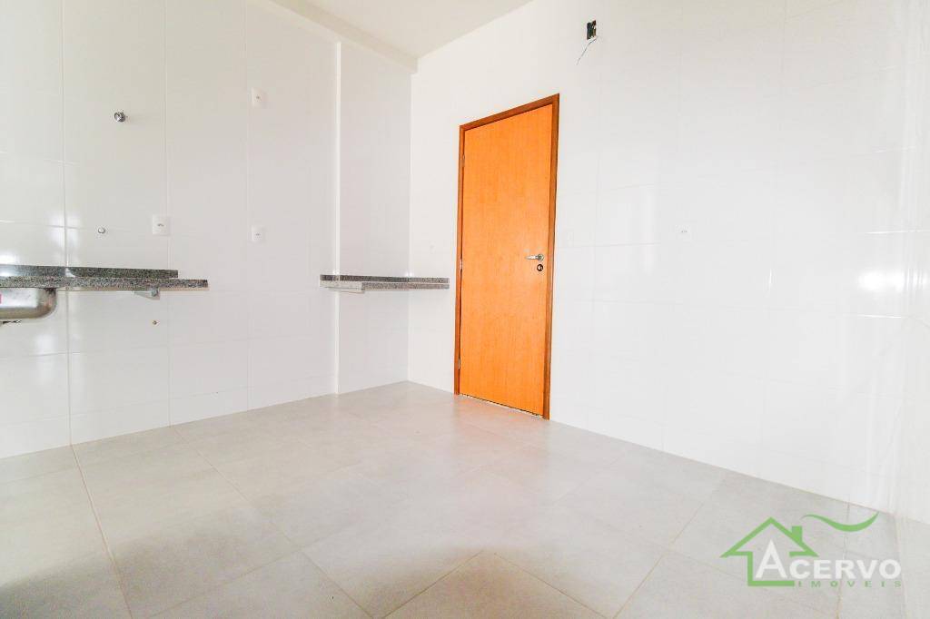 Apartamento à venda com 3 quartos, 96m² - Foto 5