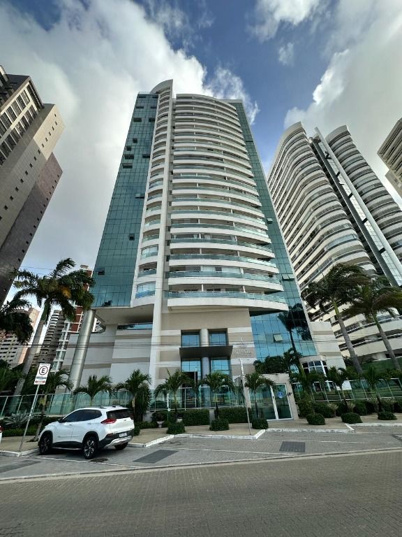 Apartamento à venda com 3 quartos, 132m² - Foto 1