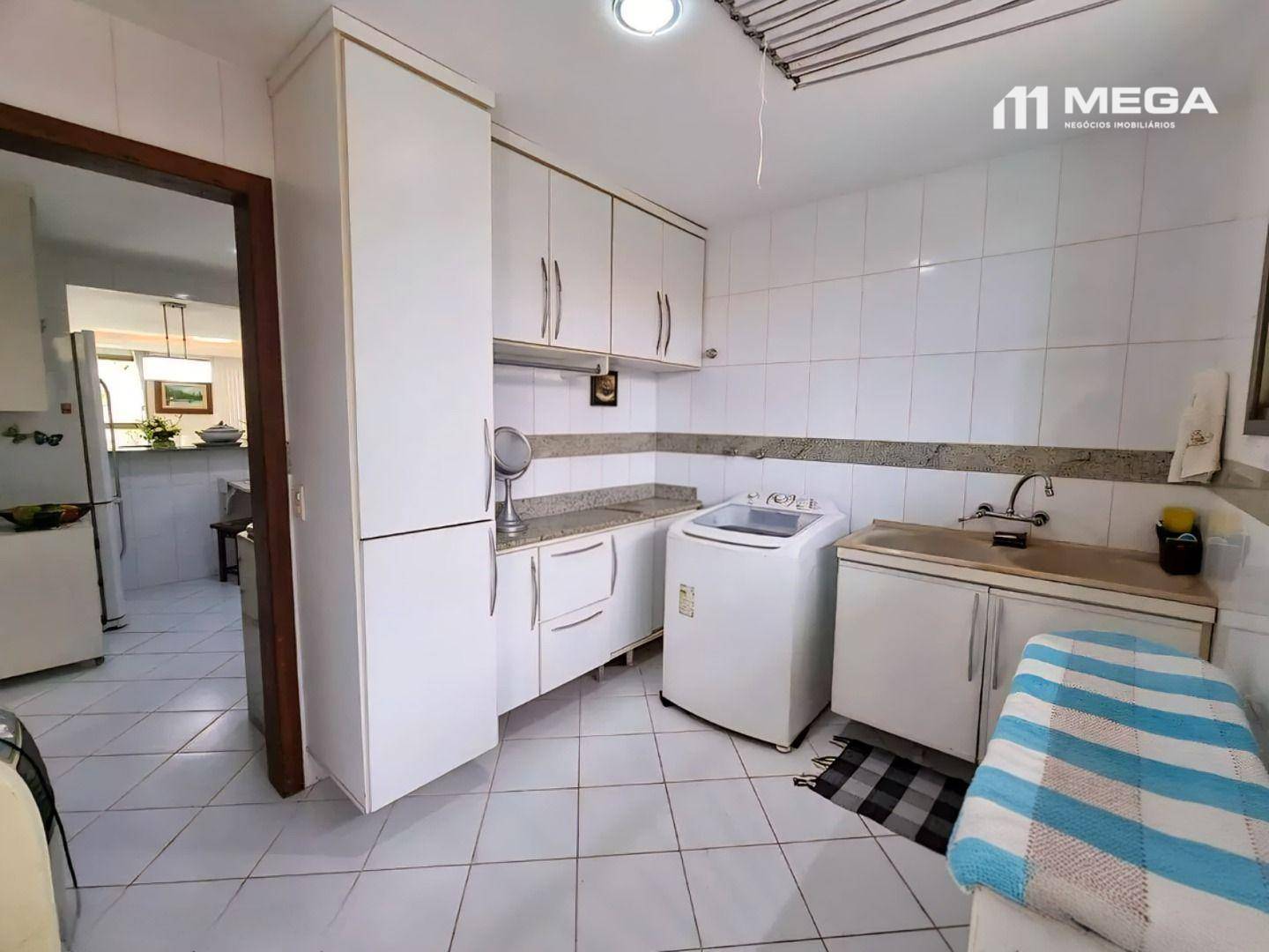 Casa à venda com 3 quartos, 337m² - Foto 21