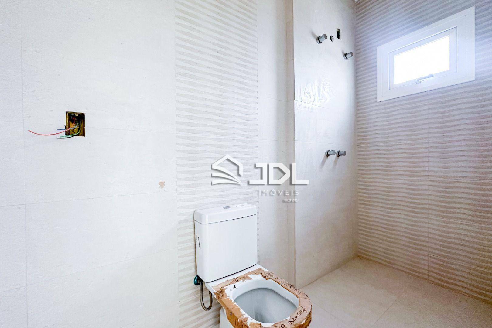 Casa à venda com 3 quartos, 240m² - Foto 14