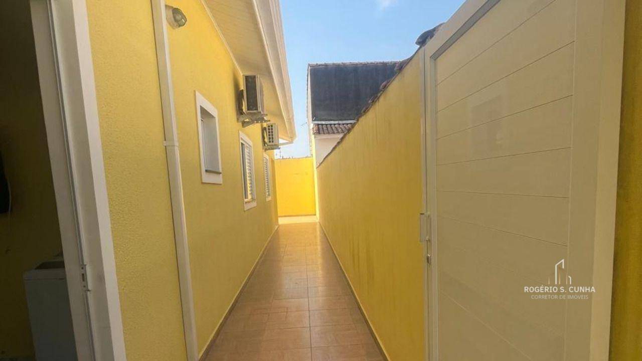 Casa à venda com 2 quartos, 90m² - Foto 2