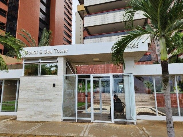 Apartamento à venda com 3 quartos, 240m² - Foto 2