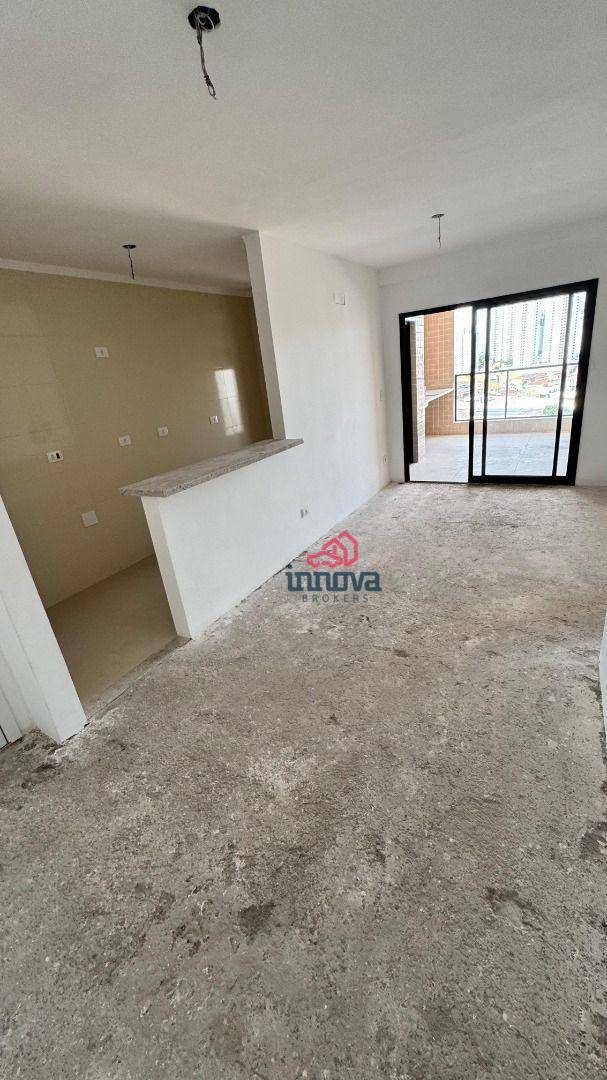 Apartamento à venda com 2 quartos, 68m² - Foto 2