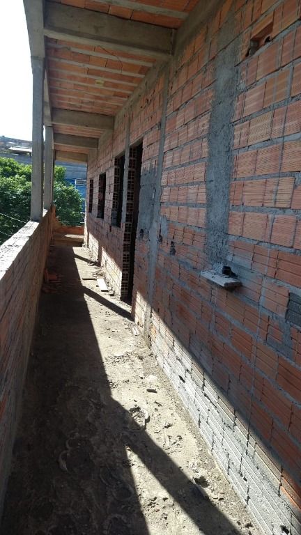 Sobrado à venda com 2 quartos, 150m² - Foto 4