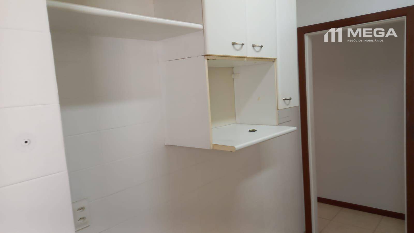 Apartamento para alugar com 3 quartos, 130m² - Foto 14