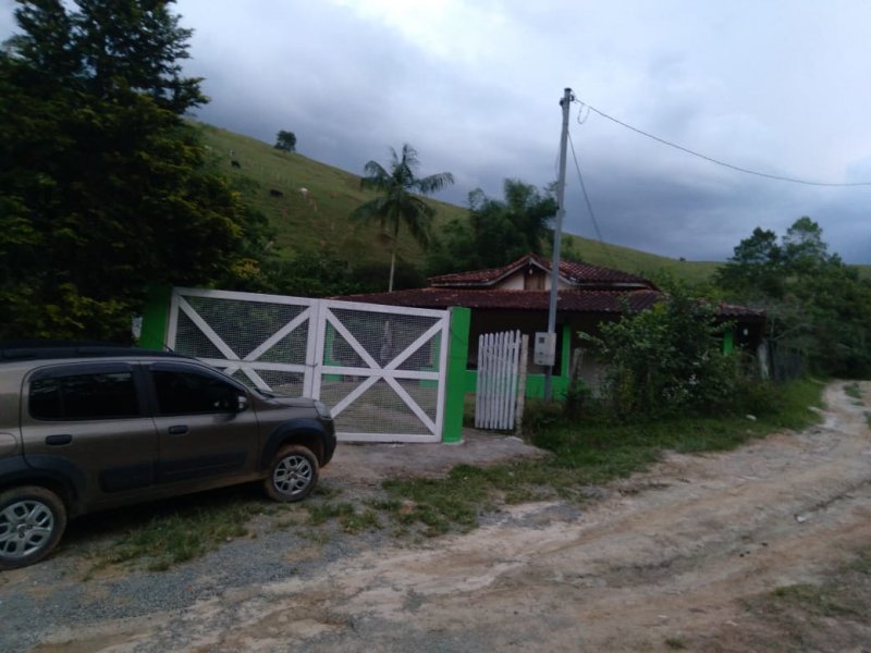 Fazenda à venda com 2 quartos, 100m² - Foto 1