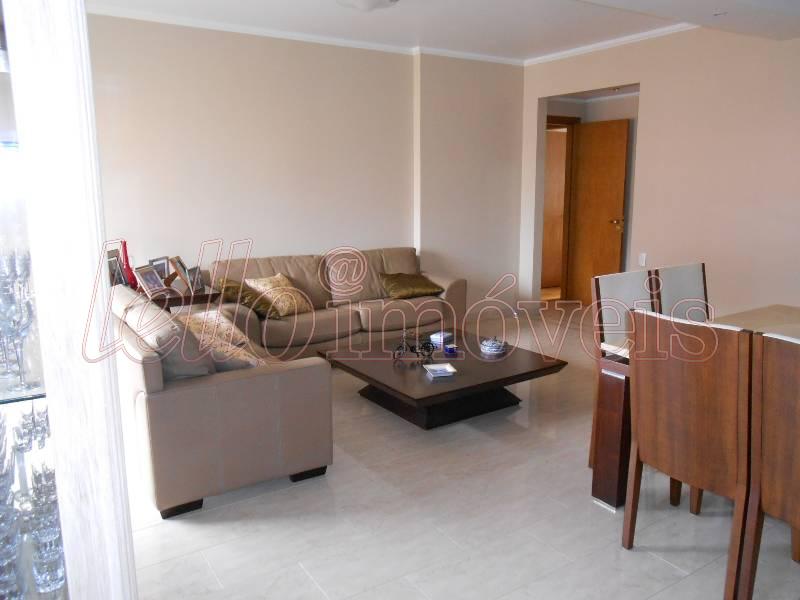 Apartamento para alugar com 3 quartos, 120m² - Foto 1