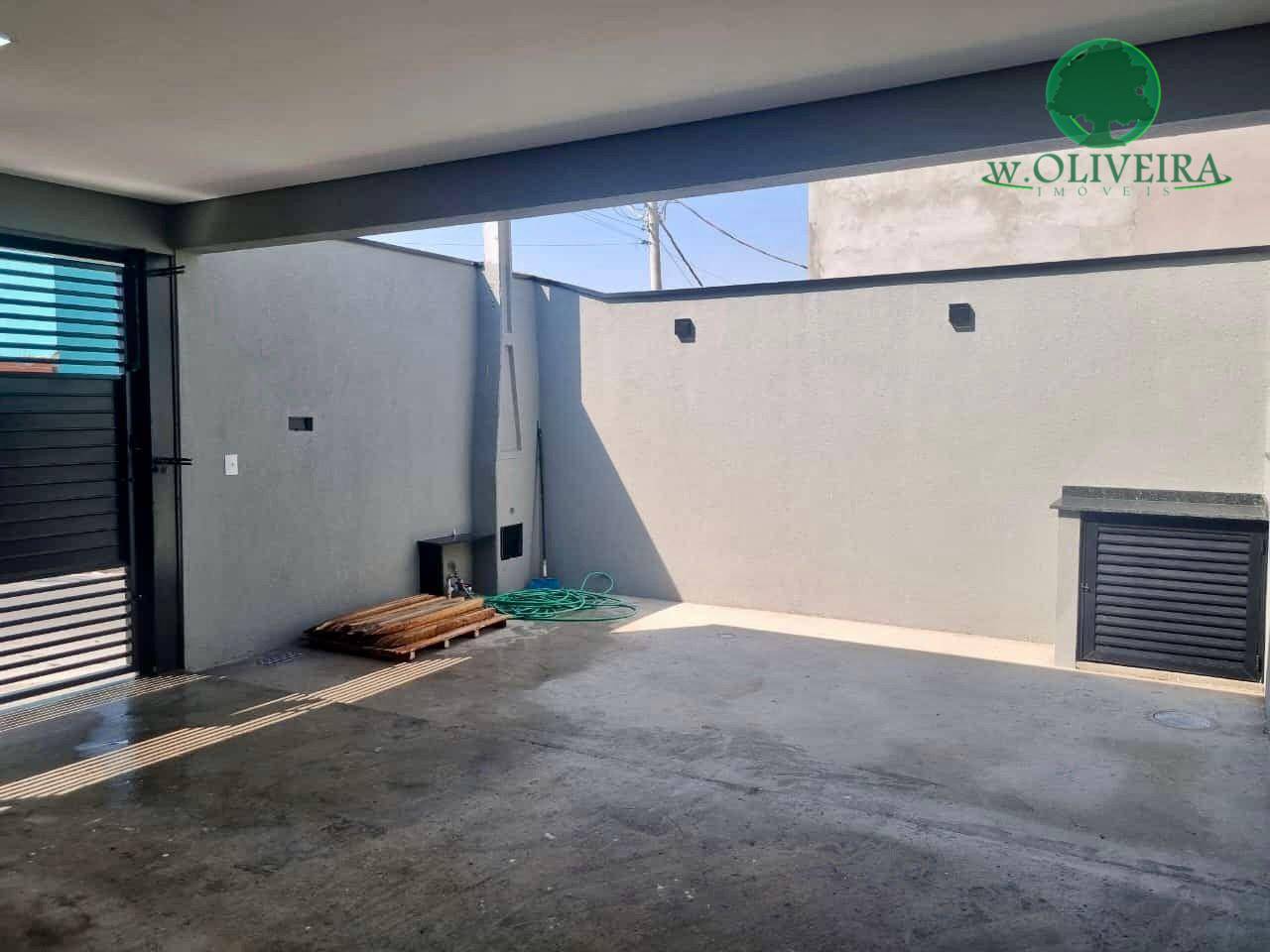 Casa à venda com 2 quartos, 100m² - Foto 3