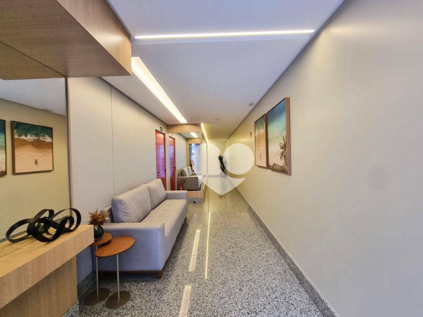 Apartamento à venda com 3 quartos, 113m² - Foto 2