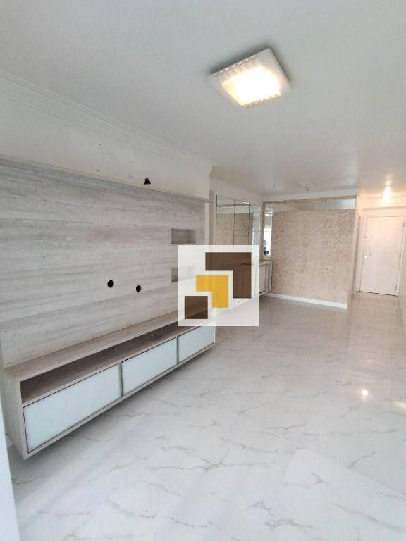 Apartamento à venda com 3 quartos, 77m² - Foto 1