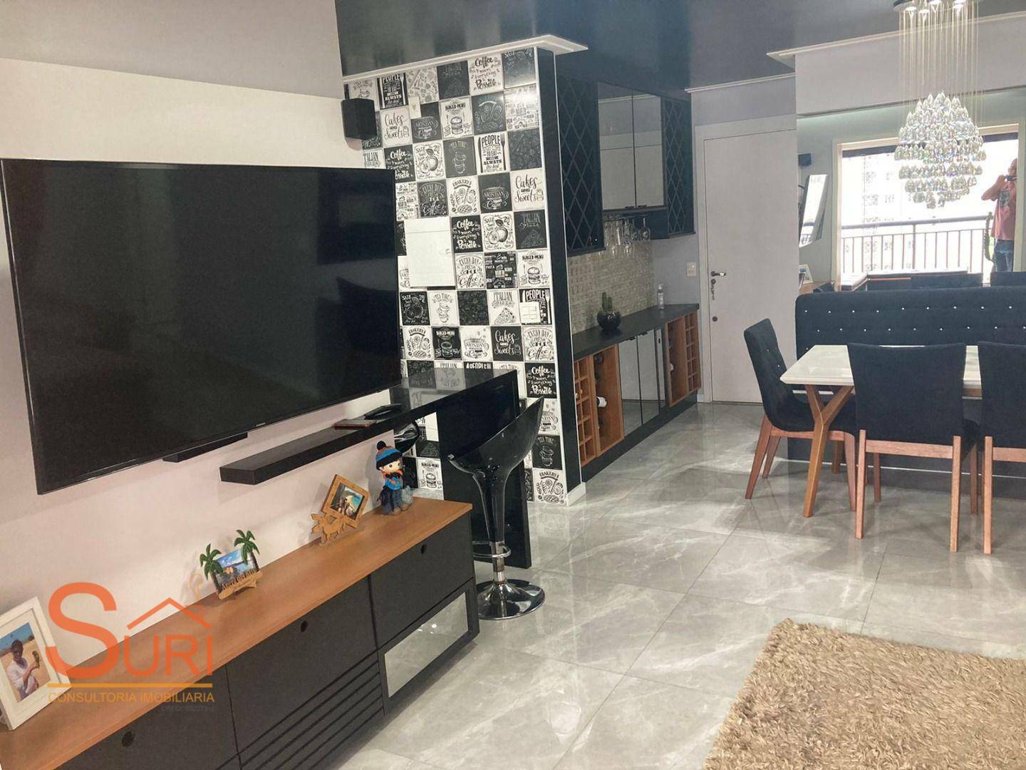 Apartamento à venda com 2 quartos, 70m² - Foto 2