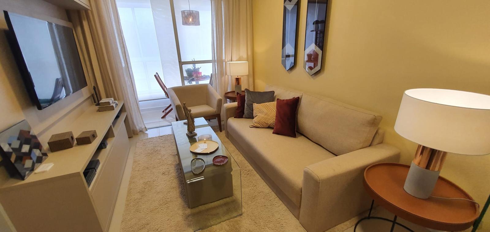 Apartamento à venda com 3 quartos, 76m² - Foto 2