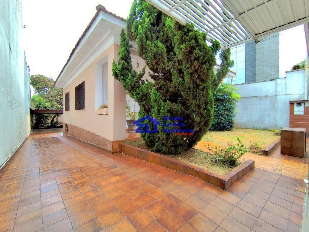 Casa à venda com 3 quartos, 239m² - Foto 1