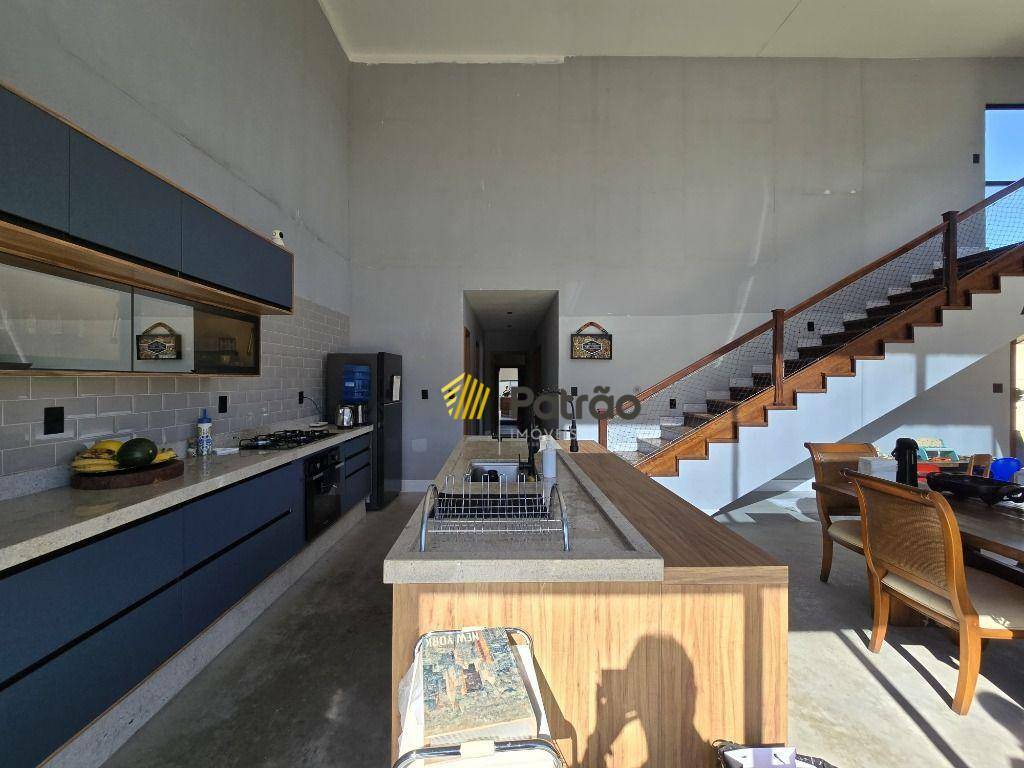 Casa de Condomínio à venda com 3 quartos, 435m² - Foto 9