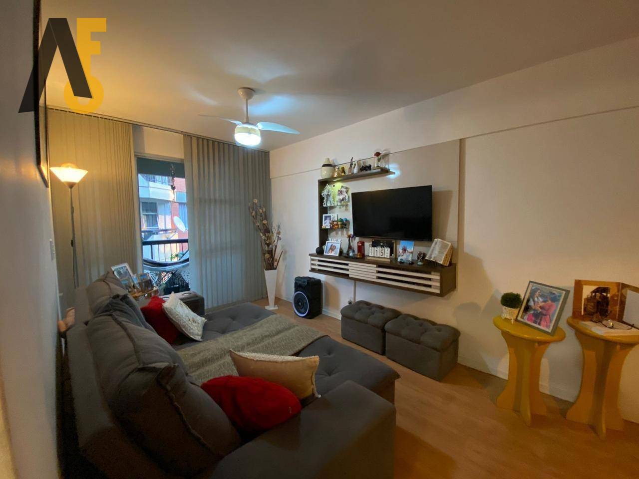 Apartamento à venda com 3 quartos, 77m² - Foto 3