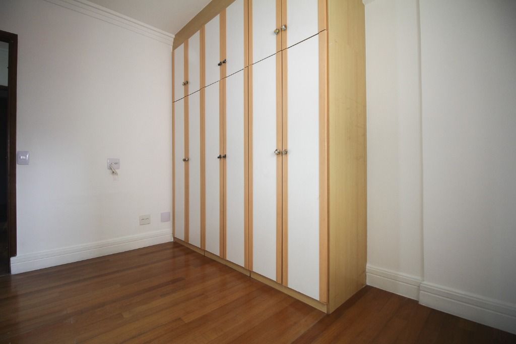 Apartamento para alugar com 2 quartos, 80m² - Foto 40