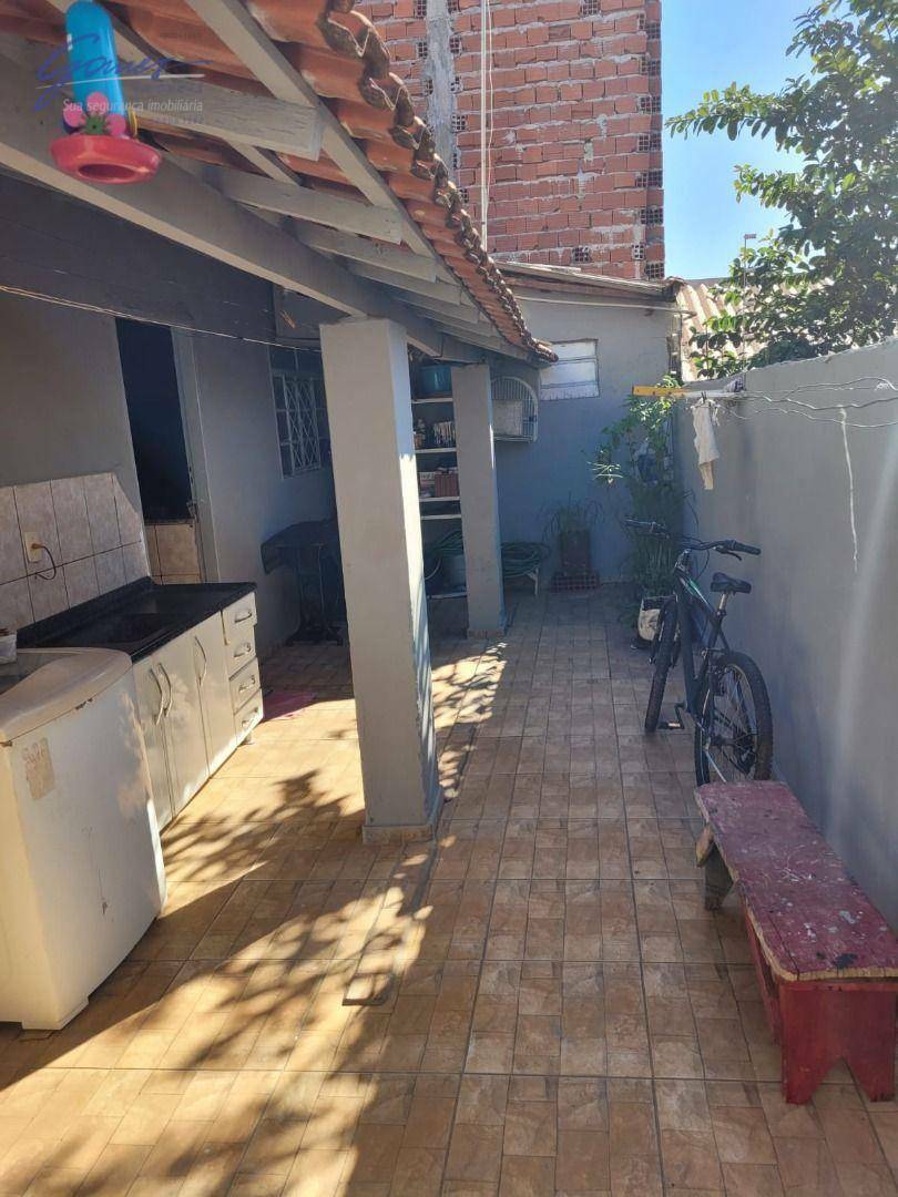 Casa à venda com 2 quartos, 121m² - Foto 11