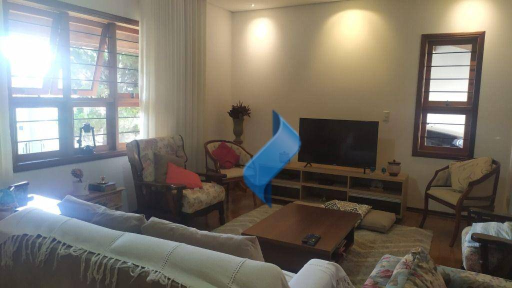 Casa à venda com 3 quartos, 280m² - Foto 11