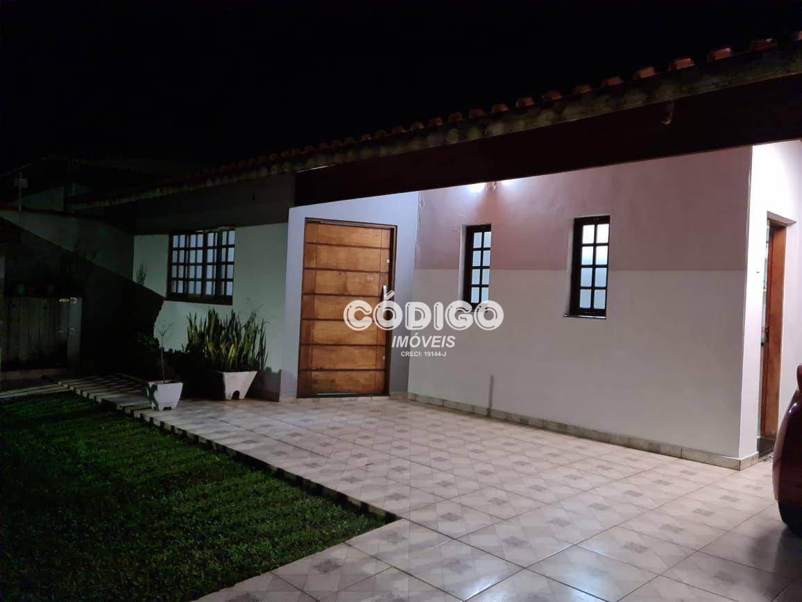 Casa à venda com 3 quartos, 140m² - Foto 1