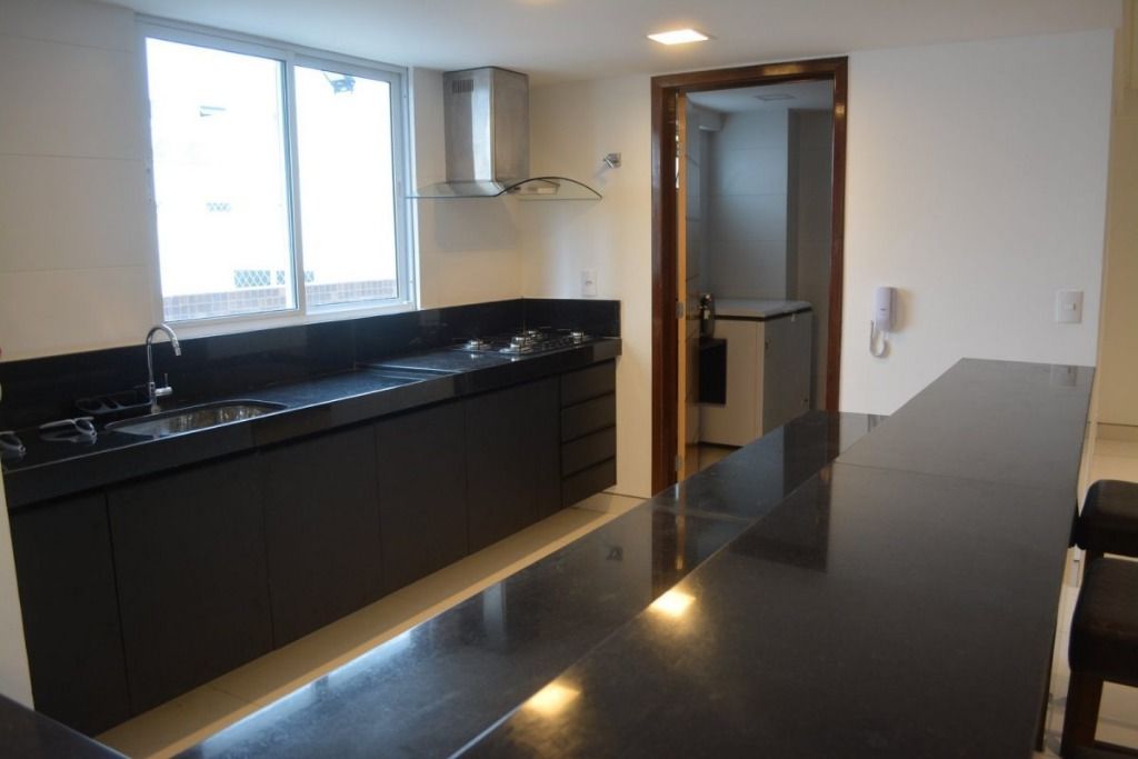 Apartamento à venda com 4 quartos, 230m² - Foto 16