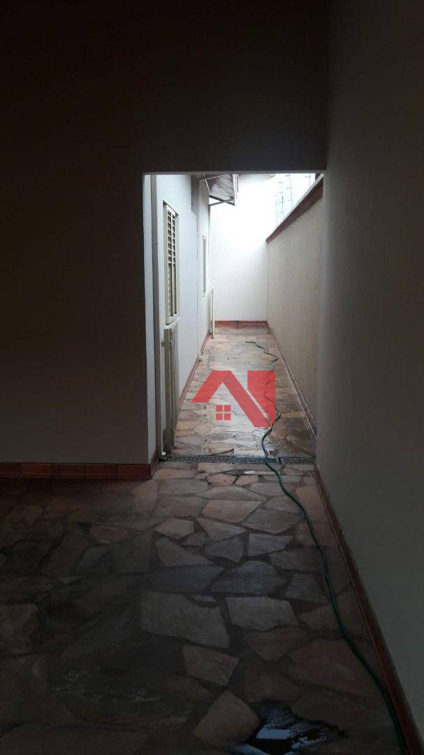 Casa à venda com 3 quartos, 176m² - Foto 13