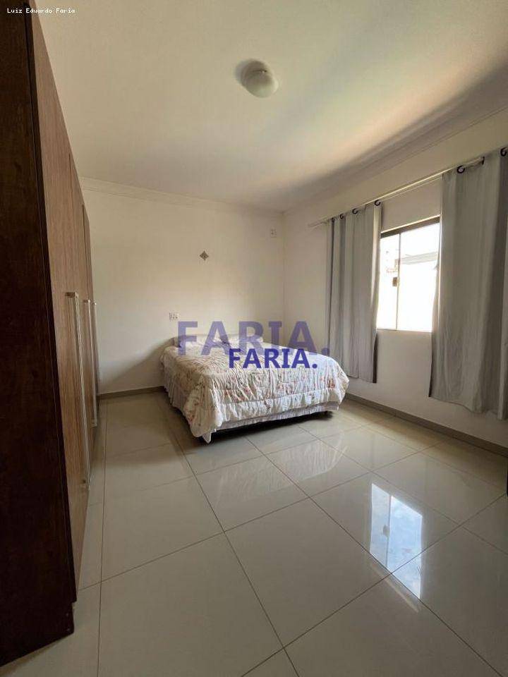 Casa à venda com 4 quartos, 300M2 - Foto 12